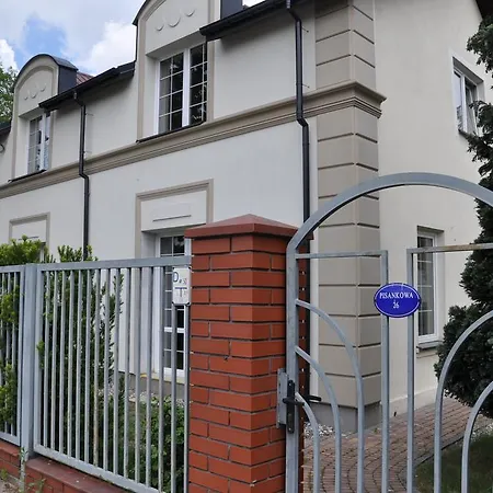 Be Well 3-Rooms Apartment With Parking And Garden Warszawa Eksteriør bilde