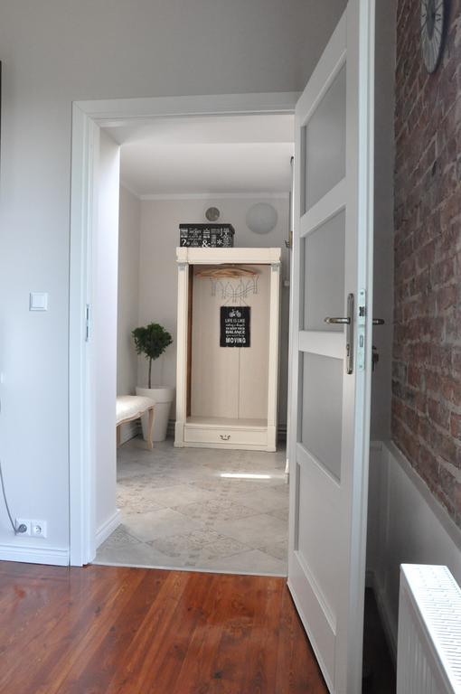 Be Well 3-rooms With Parking And Garden * Warszawa