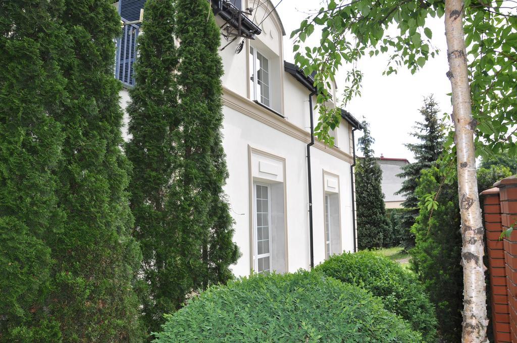 Be Well 3-rooms With Parking And Garden * Warszawa