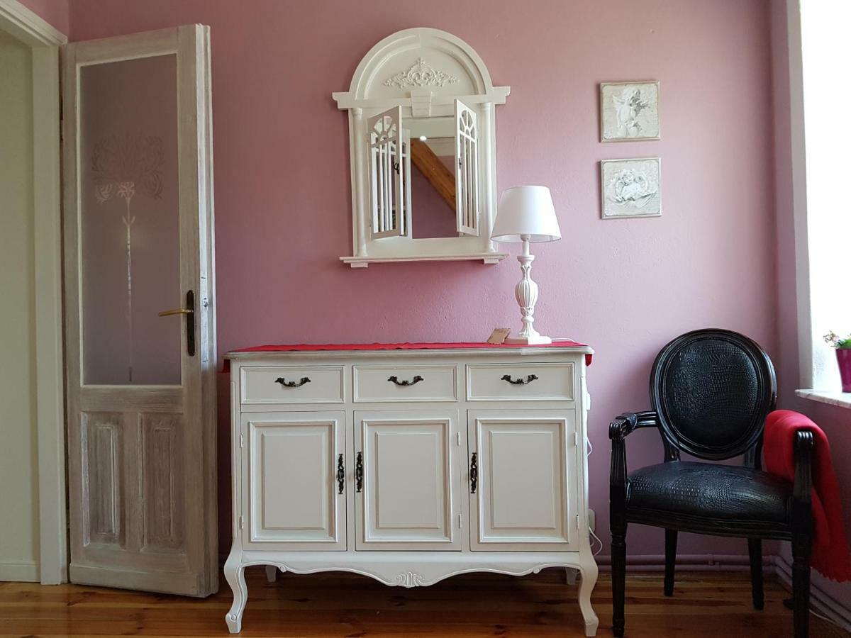 Be Well 3-rooms With Parking And Garden Warszawa